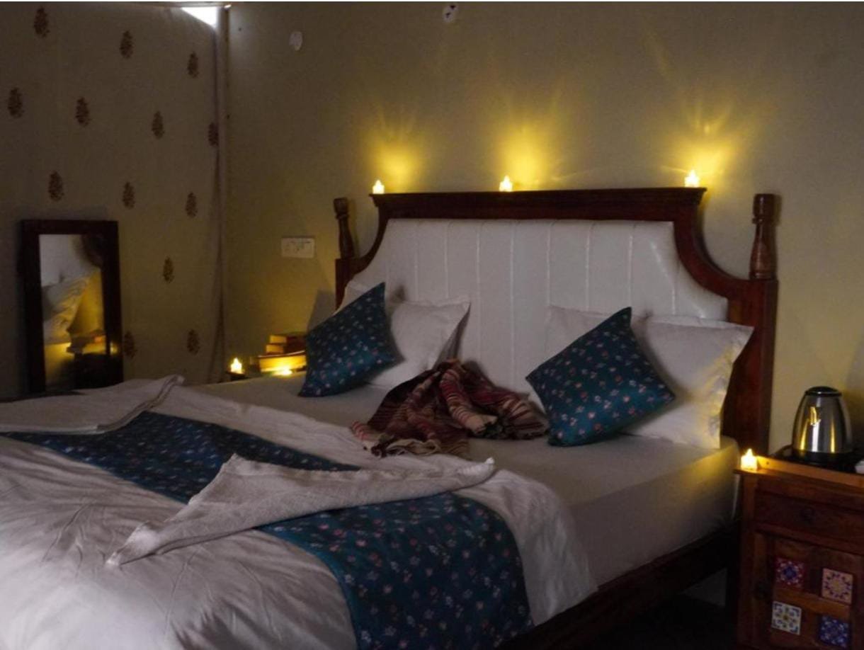 jaisalmer desert camp